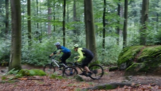 Dual Enduro Trial - Mountainbiking with Andi Schuster & Rainer Mitterbiller смотреть онлайн