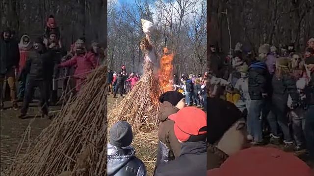 ШОК! МАССОВЫЙ ПОДЖОГ! ПОДРОСТКИ СОЖГЛИ МАСЛЕННИЦУ! смотреть онлайн