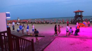 Китай . Бэйдайхэ .Ужинаем в кафе. Пляж. Прогулка по вечернему Бэйдайхэ - 6 серия