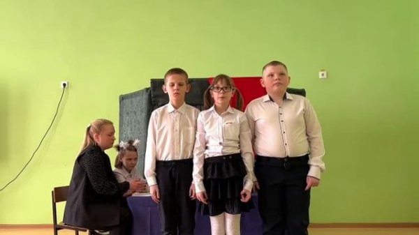 "Плечом к плечу"