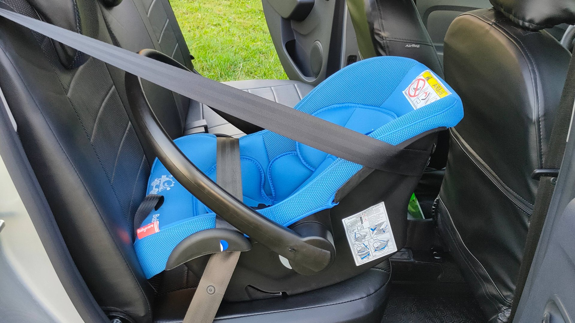 Установка детского автокресла (автолюльки) в автомобиле. смотреть онлайн