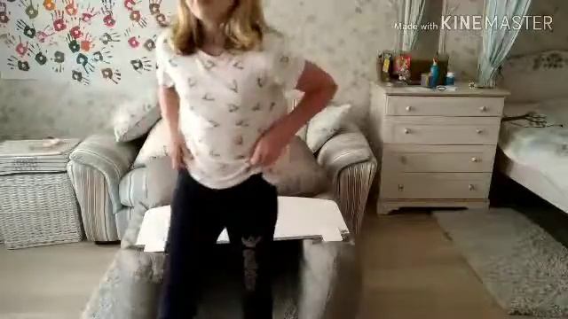Строю дом из подушек!? смотреть онлайн