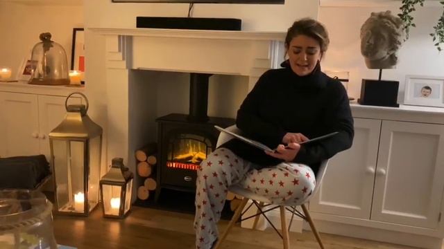 Mrs Armstrong reading 'Us Two' by A.A.Milne смотреть онлайн