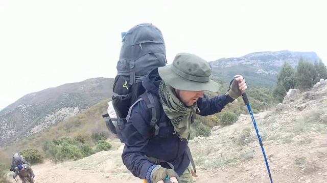 Подъём на Аскети. Под ногами гильзы времён ВОВ...(16.11.2018г.) смотреть онлайн