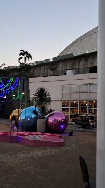 крыша дома в Маниле март 2024