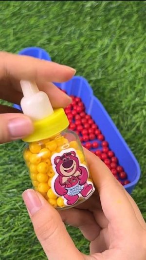 Мультики для детей Как сделать радужный блестящий шоколадный лак для ногтей в ванночке для ног