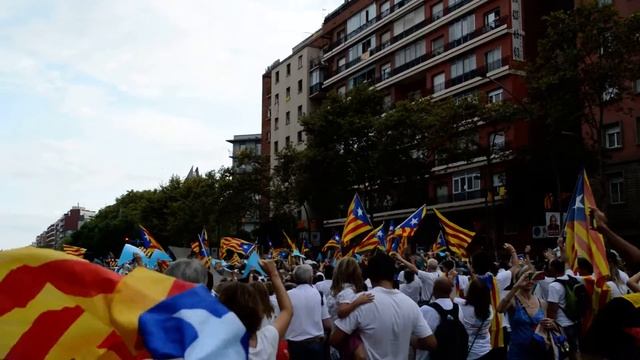 Барселона, 11 сентября, 2015, день независимости-Barcelona, 11 de Septiembre de 2015 смотреть онлайн