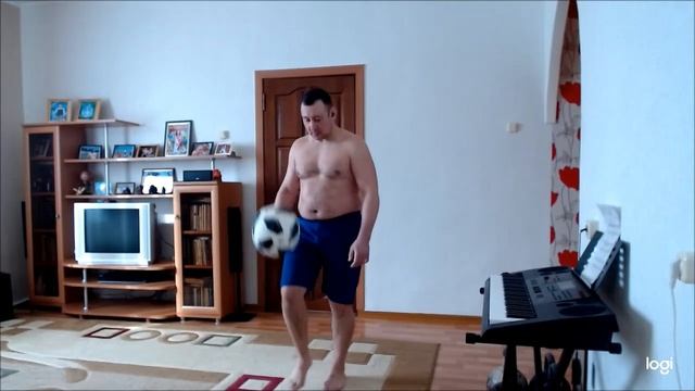 Чеканка футбольным мячом 6000 раз!!! (Идём на рекорд России) смотреть онлайн