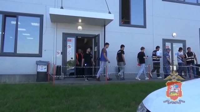 В подмосковном Жуковском полиция выявила 19 нарушителей миграционного законодательства смотреть онлайн