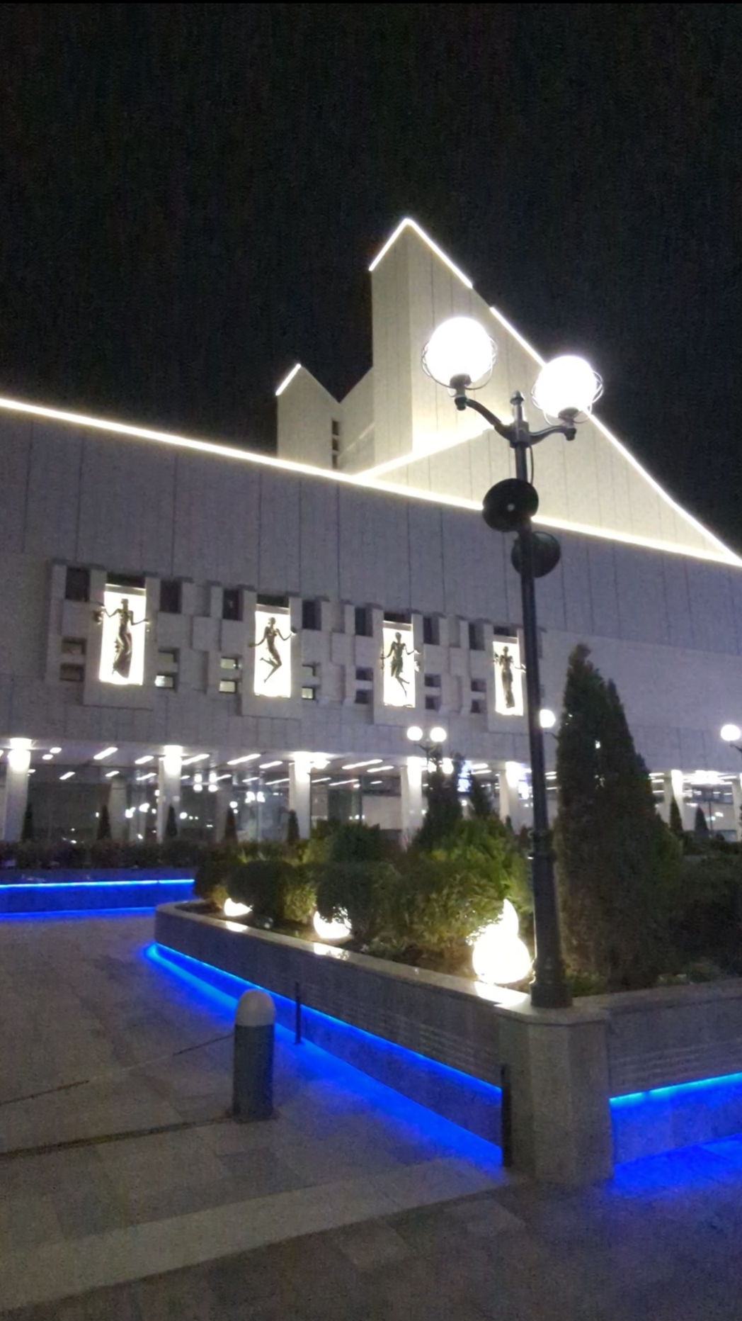 Просто шок! Музыкальный театр на Садовой в Ростове-на-Дону, посмотри! смотреть онлайн