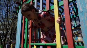 Открытое окно - опасность для ребёнка. Берегите детей!