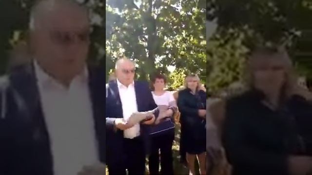 2017.05.05 Глава Деснянской РДА поддерживает снос деревьев на Лесном массиве Киева смотреть онлайн