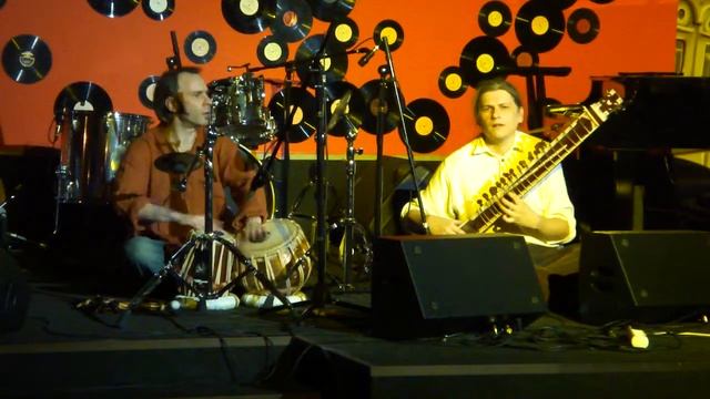 Alex Kabanov and Alex Fantaev-sitar and tabla смотреть онлайн