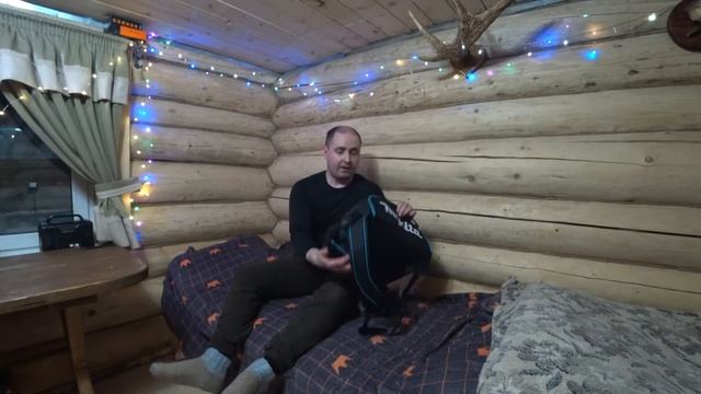 Заночевал в снегопад в лесной избе | Приготовил табани с зыретом | Обкатал помощника смотреть онлайн