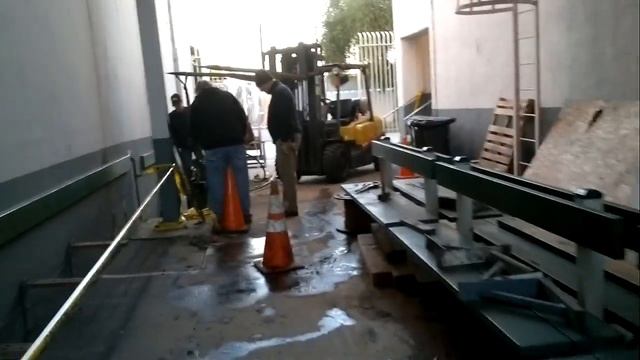 TRIC M100 - Pipe Burst 8" Cast Iron смотреть онлайн