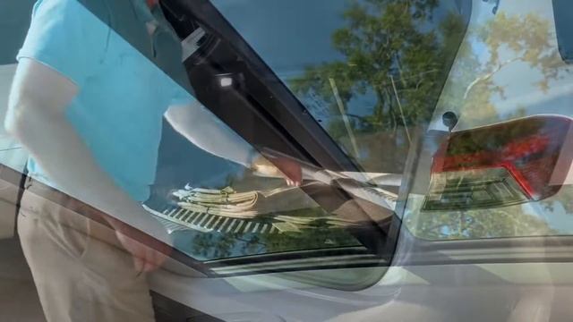 Review : 2022 Audi Q4 e-tron quattro - 50 - EV - Electric Car - First impressions смотреть онлайн