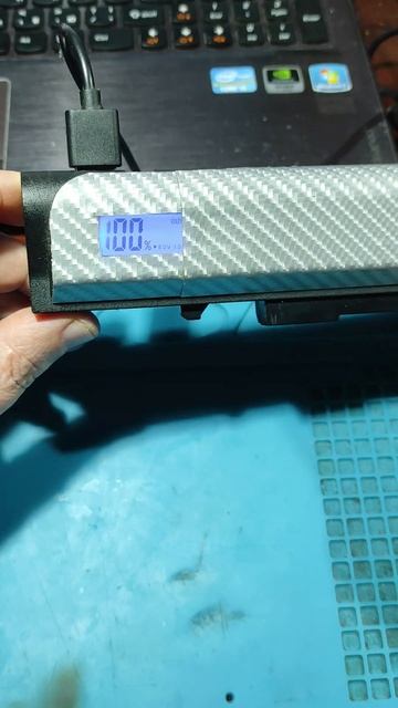 Павербанк из старой батареи для ноутбука #powerbank смотреть онлайн
