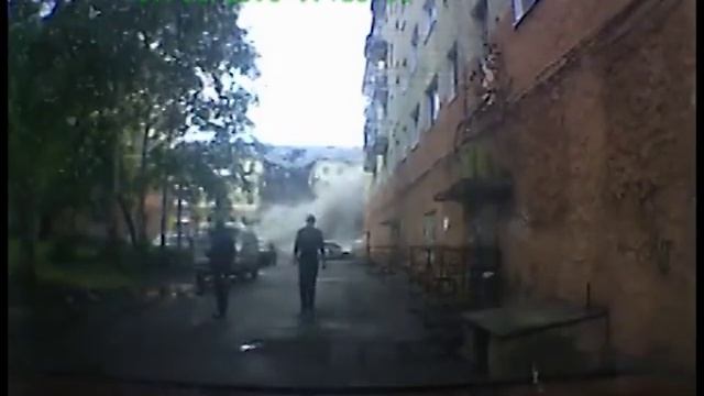 Момент обрушения дома в Междуреченске смотреть онлайн