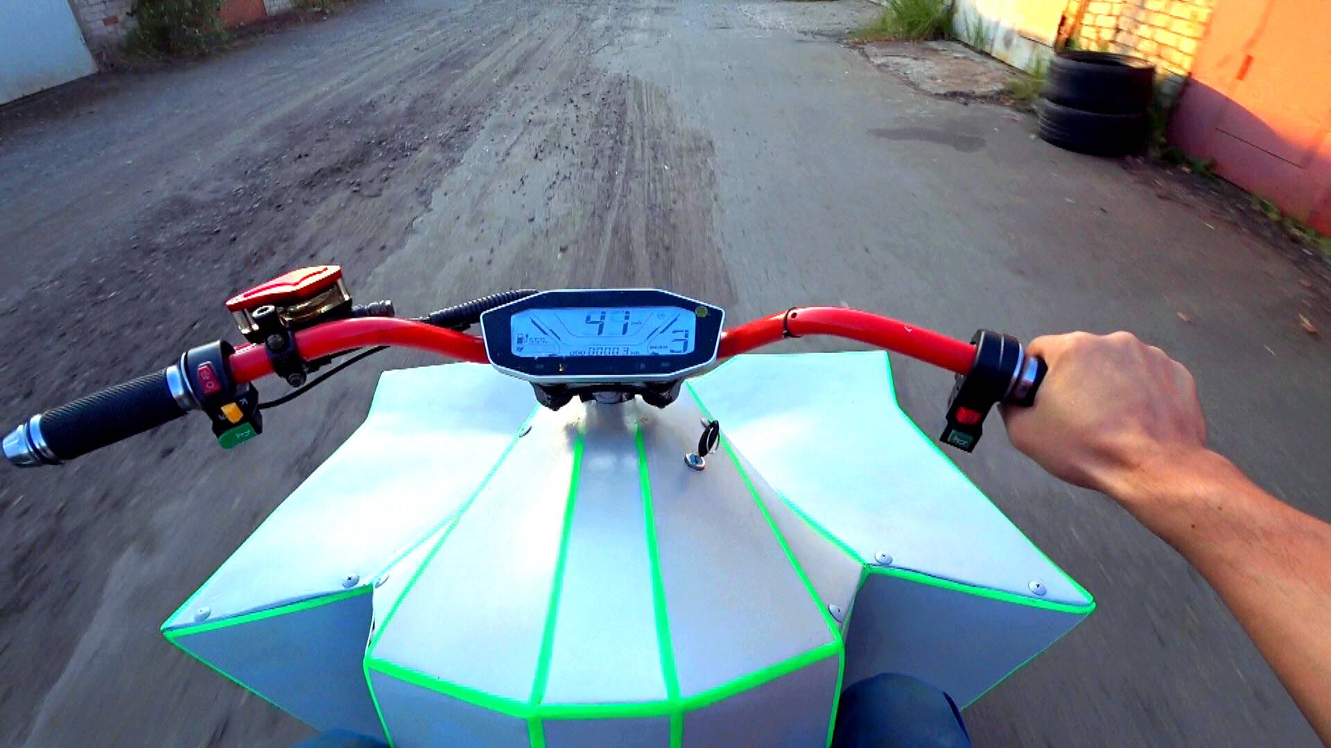 Самодельный квадроцикл на батарейках почти готов! смотреть онлайн