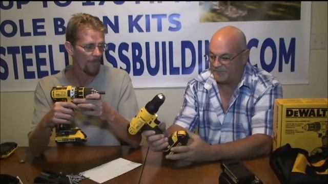 Power Tool Review: Dewalt Drill/Driver Kit смотреть онлайн