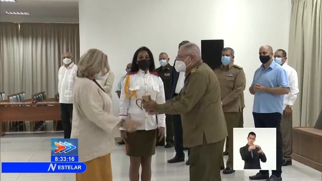 Otorgan réplica del Machete de Máximo Gómez a personalidades e instituciones de Cuba смотреть онлайн