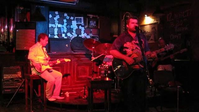 Группа «Тихий омут» в пивбаре «Гвоздь», 12.08.2010 смотреть онлайн