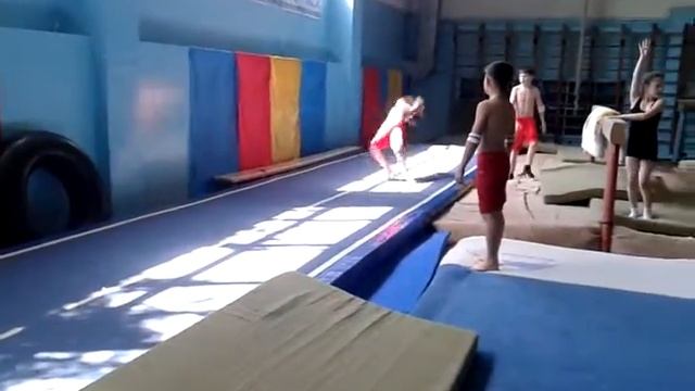 Рондат фляк сальто 5 фляков винт смотреть онлайн