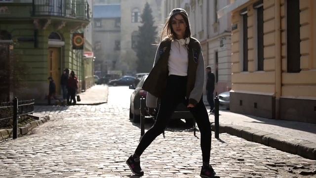 Саша Чистова/ Львов/ spring outfit смотреть онлайн