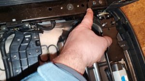 не работает электропривод сиденья автомобиля