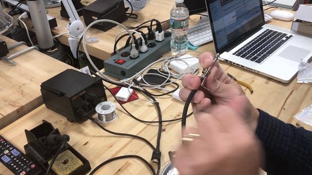 How to build a Guitar Cable смотреть онлайн