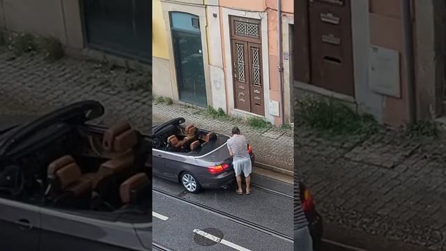 Забыл закрыть крышу кабриолета смотреть онлайн