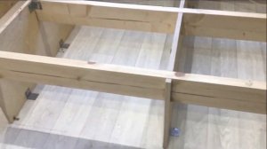 Установка подиума с выдвижным ящиком и люками. Installation of a podium with a drawer and hatches