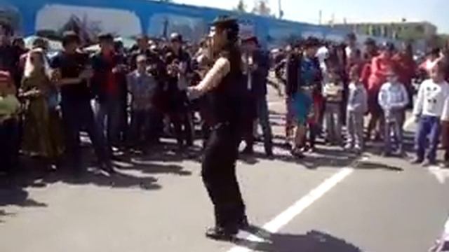 как в Шымкенте танцуют лезгинку1 смотреть онлайн