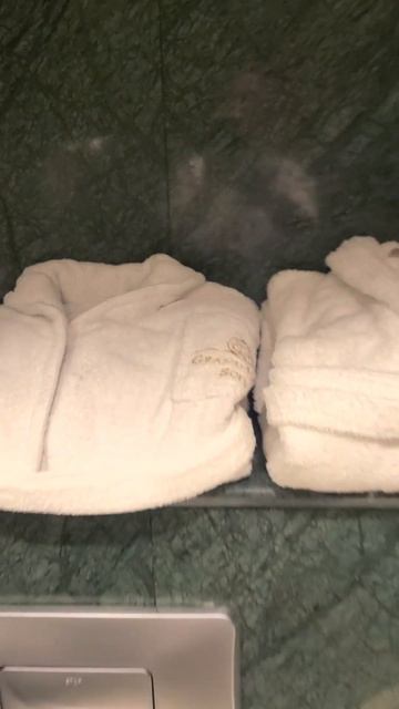 Рыльно-мыльное. Ванная комната. Grand Hotel Sofia. смотреть онлайн