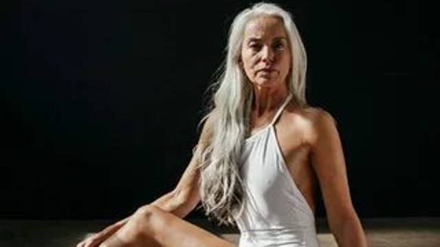Хочу замуж 🫂♥️💋50+ смотреть онлайн