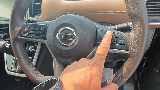 Обзор Nissan Serena 2.0 Highway Star V Selection 4WD на авторынке Зеленый Угол, г. Владивосток смотреть онлайн