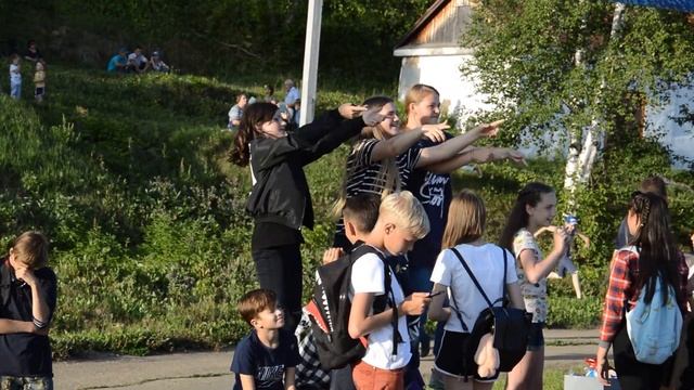 Танцы на скамье. смотреть онлайн