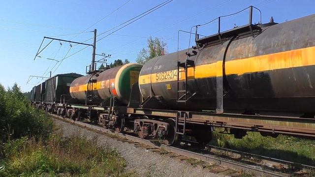 2ЭС6-1201 "Синара" с грузовым поездом смотреть онлайн
