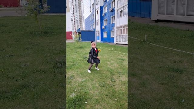 Прекрасный апрельский день! смотреть онлайн