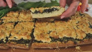 Сладкий пирог к чаю!   Рецепт песочного пирога с щавелем в духовке!