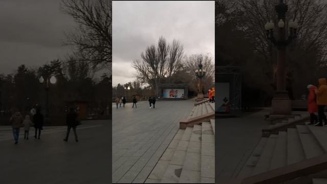 Новый год 2024 мы встречали в г. Волгоград. засняли короткие видео и соединили в одно. смотреть онлайн