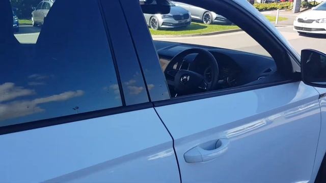 ŠKODA Karoq SportLine SUV - FG69 XFS смотреть онлайн