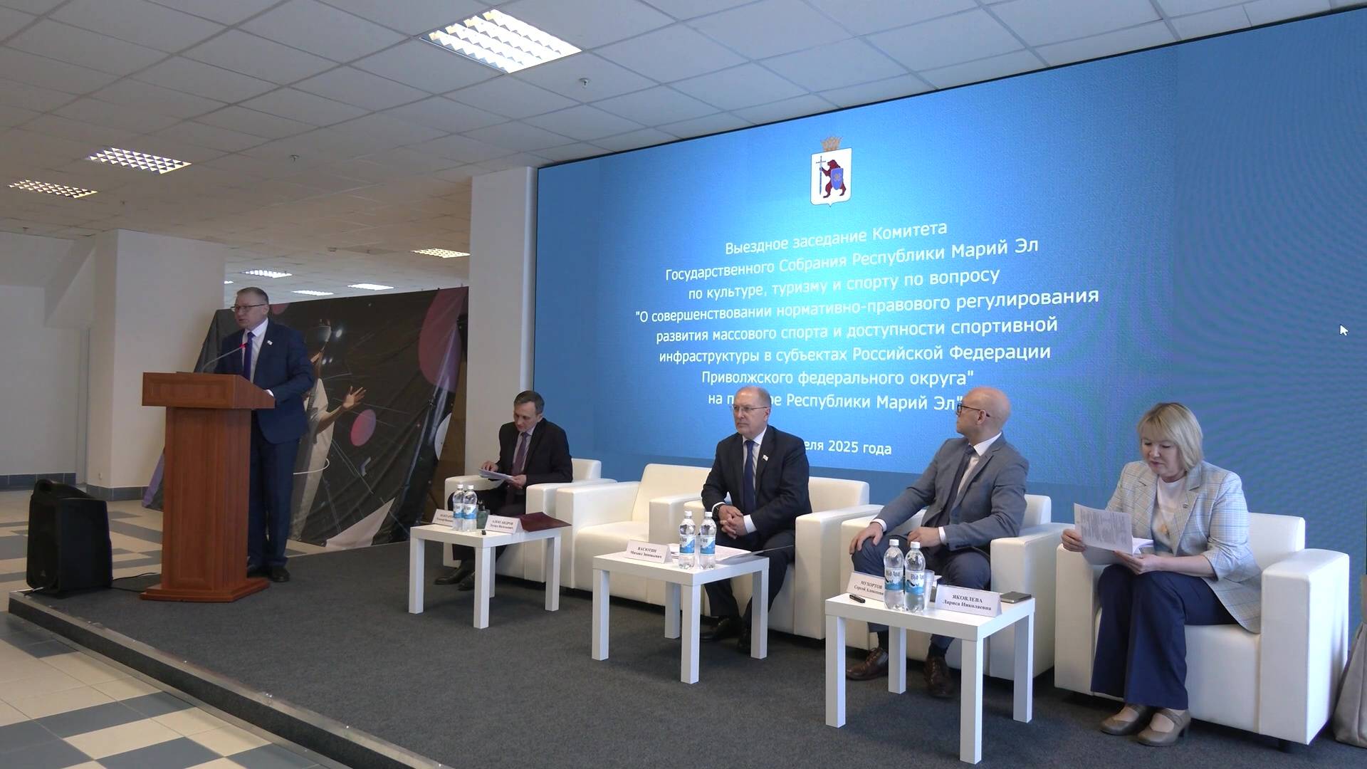 Развитие спорта в Марий Эл обсуждали на выездном дне депутата Госсобрания смотреть онлайн