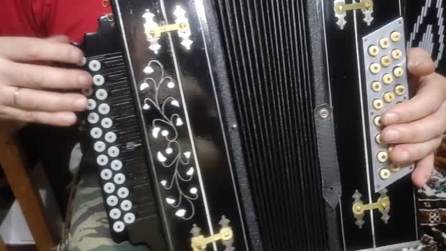 Ух как звучит ! 🔥 100летняя Гармонь после РЕСТАВРАЦИИ проверка звучания смотреть онлайн