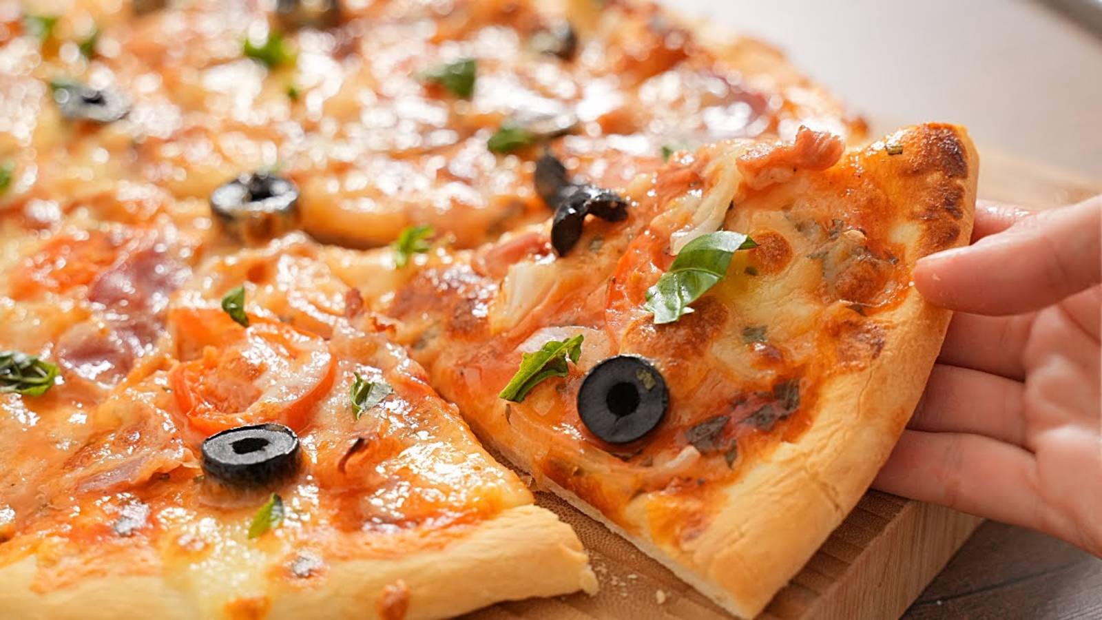 Самое БЫСТРОЕ тесто для пиццы! ТЕСТО для ПИЦЦЫ РЕЦЕПТ! смотреть онлайн