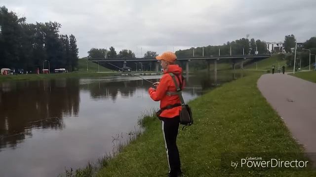 Рыбалка на ультролайт в черте города! смотреть онлайн