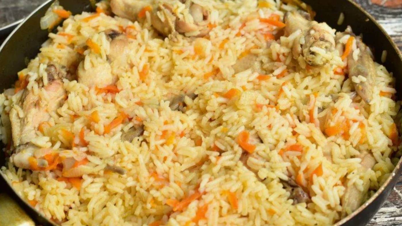 Быстрый Плов с Курицей на Сковороде, Рассыпчатый! смотреть онлайн