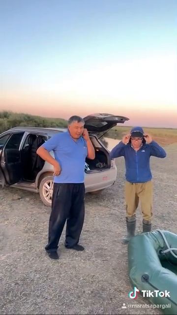 Рыбалка, бешенный клёв...был бы, если б не было одного человека смотреть онлайн