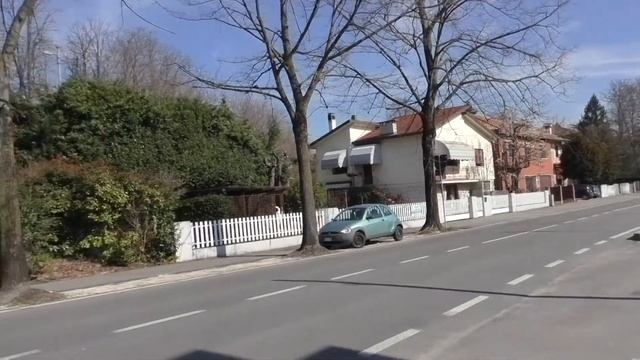 🇮🇹 Treviso 2018 • Жадная Съёмка Деталей Итальянского Быта (Пешком от Аэропорта до Вокзала). 03 смотреть онлайн