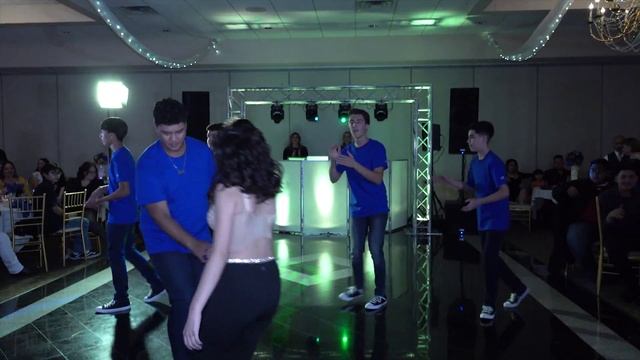 Quinceanera Surprise Dance - Selena - Gaslite Manor Aurora IL смотреть онлайн